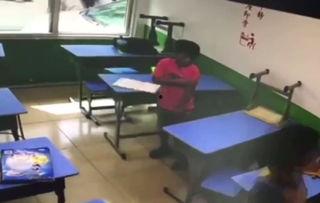 老师打孩子视频大全,老师打孩子视频曝光，引发社会广泛关注